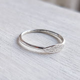 Tiny Feather Ring - 925